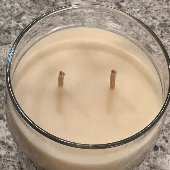 Yankee Candle - Chocolate Chip Cannoli - Picture 2 of 3